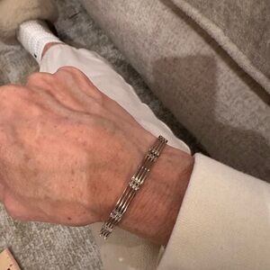 Elegant Silver Women's Bracelet